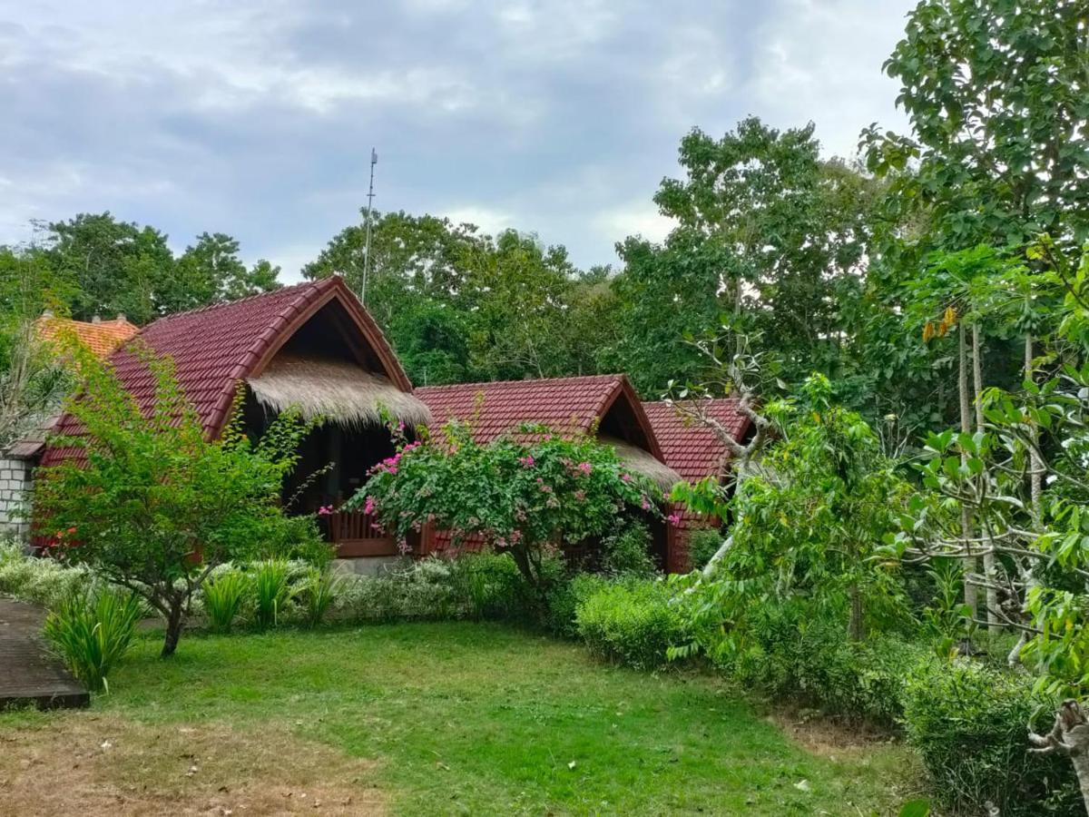 Bougainvillea Bungalow Batumadeg Екстериор снимка