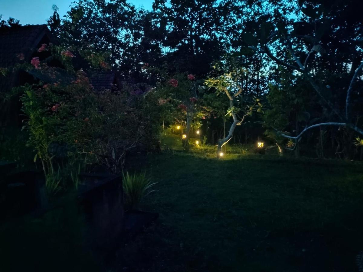 Bougainvillea Bungalow Batumadeg Екстериор снимка